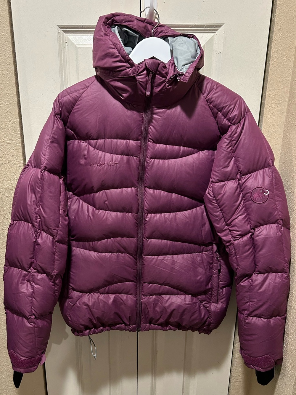 Mammut Pilgrim Puffer Jacket 650 Down power Fill Purple , Large